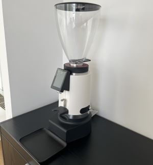 UNOX XB693